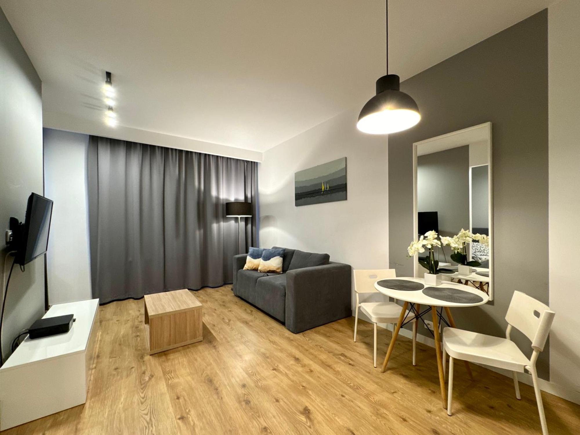 K22 Slawinska 507 Big Family Apartment Варшава Екстериор снимка